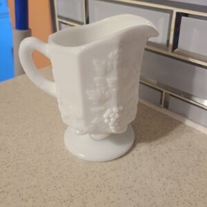 White Embossed Milk Glass Creamer Pourer For Tea